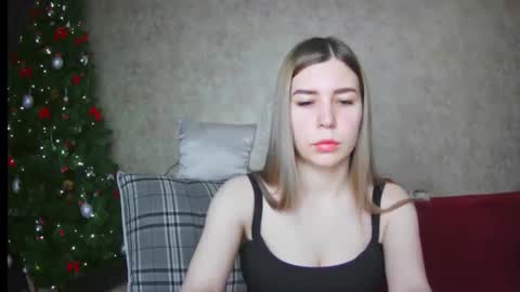 Snapshot of ellanuar chatting on January 2025 02:01:01 AM EllaNuar online show from January 2025 02:01:01 AM