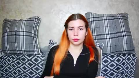 Snapshot of ellanuar chatting on September 2025 05:52:02 AM EllaNuar online show from September 2025 05:52:02 AM