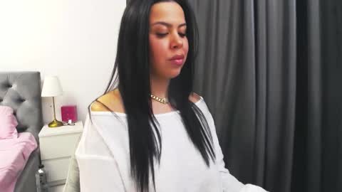 Snapshot of ellasins chatting on January 2026 07:40:01 PM ellasins online show from January 2026 07:40:01 PM