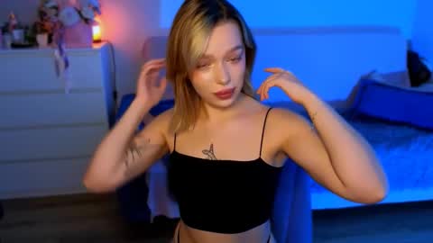 Ella online show from November 2025 05:28:02 AM