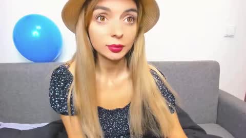 ellen_flow online show from December 2024 09:31:02 PM