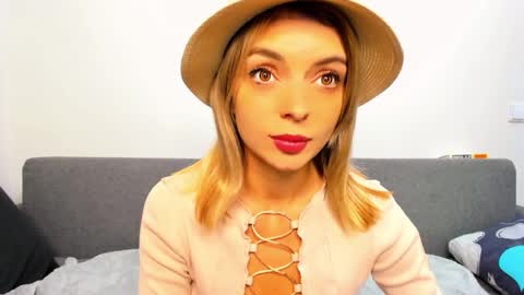 ellen_flow online show from November 2025 09:15:01 PM