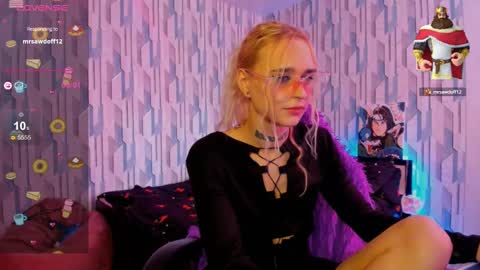 Snapshot of elli_26 chatting on December 2024 09:50:02 AM Ellie online show from December 2024 09:50:02 AM