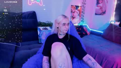 Snapshot of elli_26 chatting on November 2025 06:30:01 AM Ellie online show from November 2025 06:30:01 AM