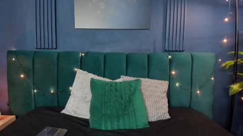 Ellie Taylor online show from December 2024 08:15:02 AM