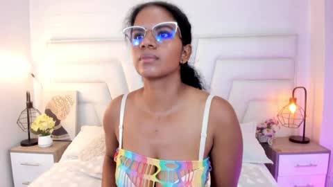  Ellie   online show from January 2025 03:07:01 PM