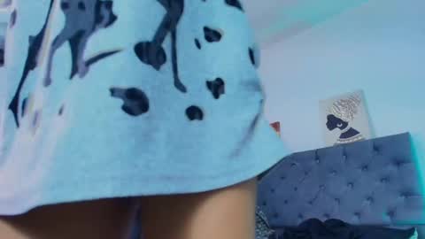  Ellie   online show from September 2025 01:45:01 PM