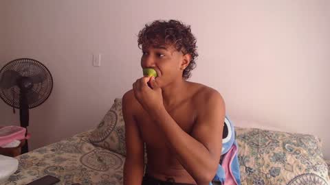 Snapshot of ellie_andy19 chatting on December 2024 05:55:01 PM kev  dani online show from December 2024 05:55:01 PM