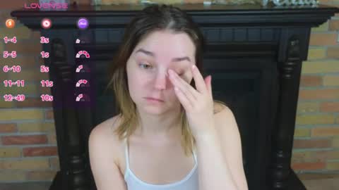 Snapshot of ellie_babyy chatting on June 2026 08:37:02 AM Ellie online show from June 2026 08:37:02 AM