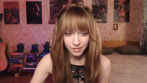 ellie_friendly online show from March 2026 02:25:02 PM