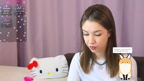 ellie online show from October 2025 07:44:02 PM