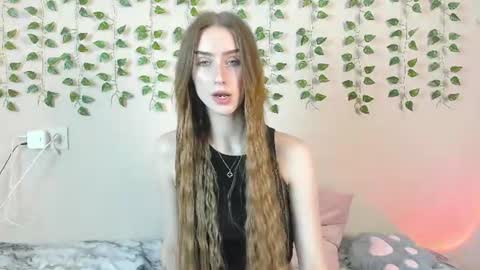 Snapshot of ellierough chatting on June 2026 03:31:02 AM ellierough online show from June 2026 03:31:02 AM