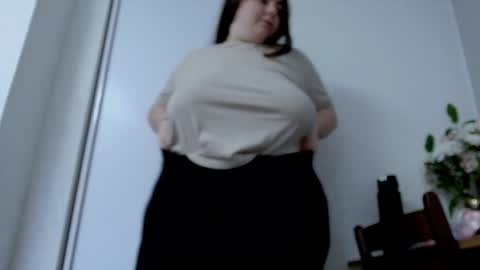 Ellie online show from April 2026 07:08:01 AM