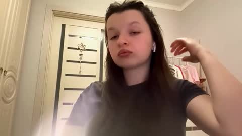 Ellie online show from February 2026 05:09:01 PM