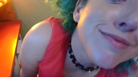 Snapshot of elliohh chatting on May 2026 07:45:02 PM Elliohh online show from May 2026 07:45:02 PM
