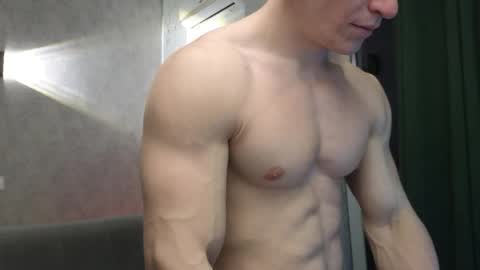 elliot_muscle04 online show from March 2026 05:02:01 PM