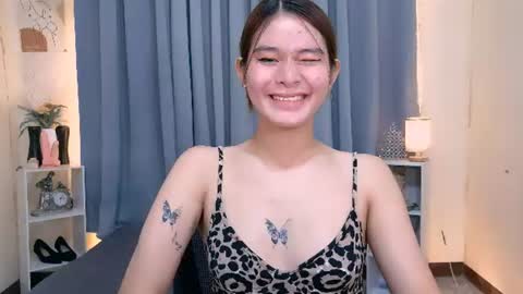 Snapshot of ellise_heart chatting on June 2026 06:01:02 PM Ellise online show from June 2026 06:01:02 PM