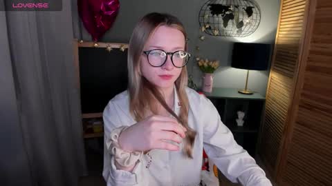 elliup online show from October 2025 01:37:02 AM