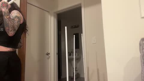 Elli X Raven online show from March 2026 11:30:01 PM