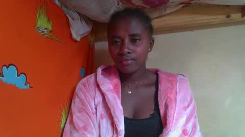 Ellodi online show from May 2026 01:02:04 AM