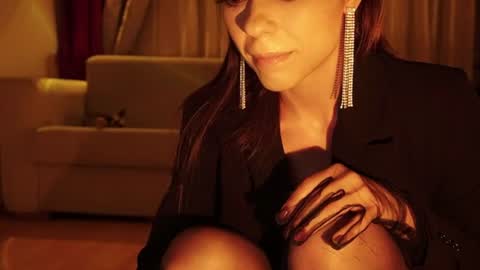 Snapshot of elly_fry chatting on July 2026 07:57:02 PM Art Place online show from July 2026 07:57:02 PM