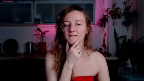 Snapshot of elly_helly chatting on October 2025 07:26:02 PM elly_helly online show from October 2025 07:26:02 PM