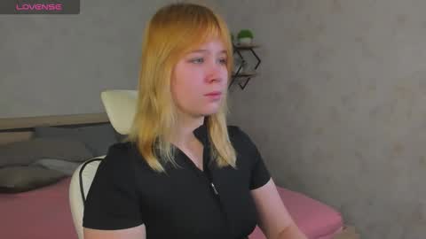 Snapshot of ellya_castro chatting on November 2025 12:02:01 AM ellya_castro online show from November 2025 12:02:01 AM