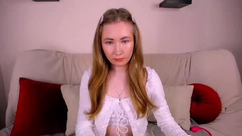 Snapshot of ellycolins chatting on November 2025 02:55:01 AM Elly online show from November 2025 02:55:01 AM