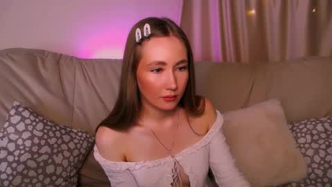  Elly  online show from February 2026 03:33:01 AM