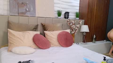 Snapshot of ellyross_ chatting on March 2025 11:33:01 AM EllyRoss online show from March 2025 11:33:01 AM