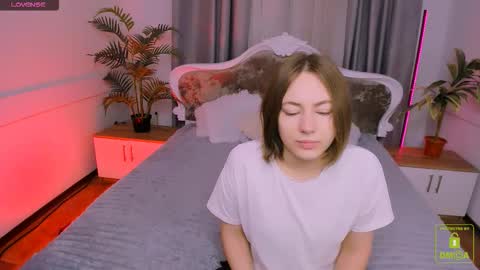 Snapshot of elma_lily chatting on November 2025 06:46:01 AM elma_lily online show from November 2025 06:46:01 AM