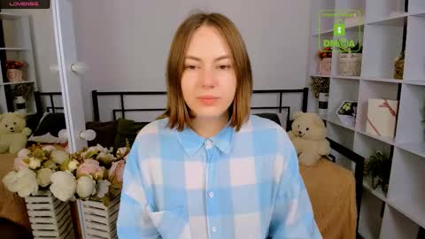 Snapshot of elma_lily chatting on December 2025 07:27:02 AM elma_lily online show from December 2025 07:27:02 AM