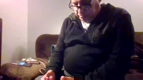 elmario24 online show from November 2025 08:58:02 AM