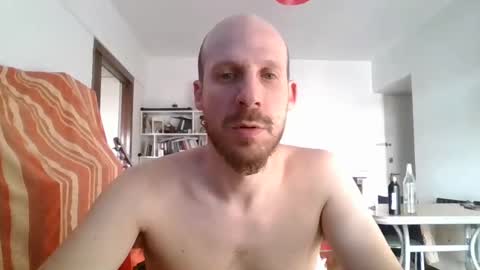 Snapshot of elmatirestrepo chatting on December 2024 12:45:02 PM Mati Restrepo online show from December 2024 12:45:02 PM