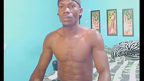 elmiltonnjakee online show from February 2026 07:54:01 PM