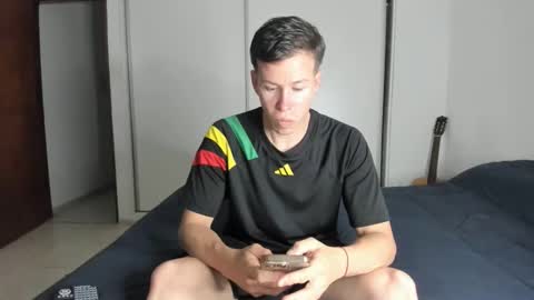 Snapshot of elnenedearg chatting on October 2025 10:40:02 PM elnenedearg online show from October 2025 10:40:02 PM