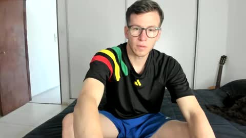 Snapshot of elnenedearg chatting on November 2025 04:20:01 PM elnenedearg online show from November 2025 04:20:01 PM