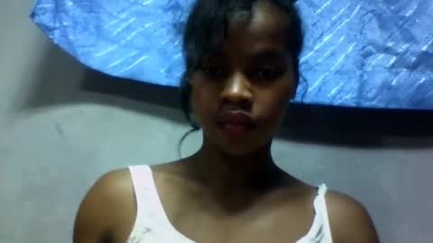 Snapshot of elodie228680 chatting on May 2026 05:01:02 AM elodie228680 online show from May 2026 05:01:02 AM