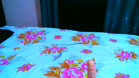 Snapshot of elodielynn chatting on December 2025 12:25:02 PM elodielynn online show from December 2025 12:25:02 PM