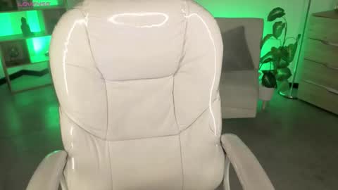 Eloise  . online show from January 2026 05:56:01 AM