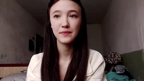 Snapshot of elouisevallian chatting on May 2026 03:24:02 AM Elara online show from May 2026 03:24:02 AM