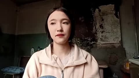 Snapshot of elouisevallian chatting on June 2026 02:56:01 AM Elara online show from June 2026 02:56:01 AM