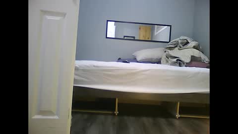 Elpouro online show from November 2025 05:17:01 AM