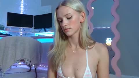 elsa_may online show from January 2026 02:16:02 AM