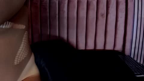 Elsa online show from November 2025 07:43:01 PM