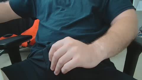 Snapshot of eltanke2206 chatting on September 2025 01:44:02 PM alexgarg online show from September 2025 01:44:02 PM