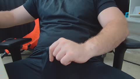 Snapshot of eltanke2206 chatting on September 2025 08:00:02 PM alexgarg online show from September 2025 08:00:02 PM