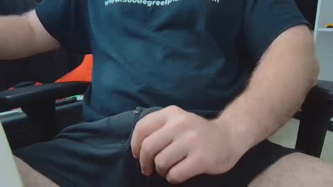 Snapshot of eltanke2206 chatting on November 2025 08:09:01 PM alexgarg online show from November 2025 08:09:01 PM