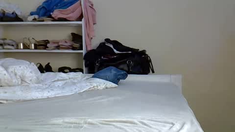 flo online show from November 2025 09:09:01 AM