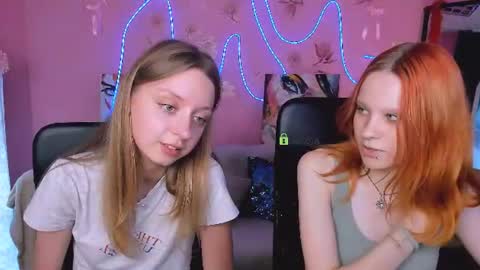 Snapshot of elyra_lir chatting on June 2026 12:15:02 PM Elly online show from June 2026 12:15:02 PM